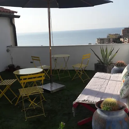 Joy19 Bed & Breakfast 3*